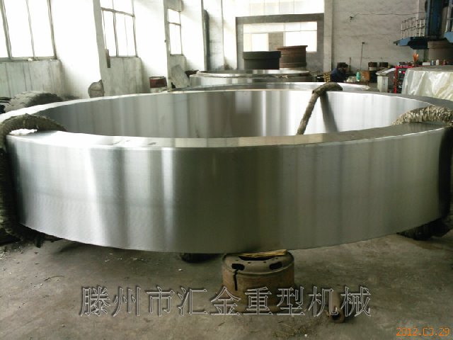 如何應(yīng)對大型鑄鋼件變形(圖1)